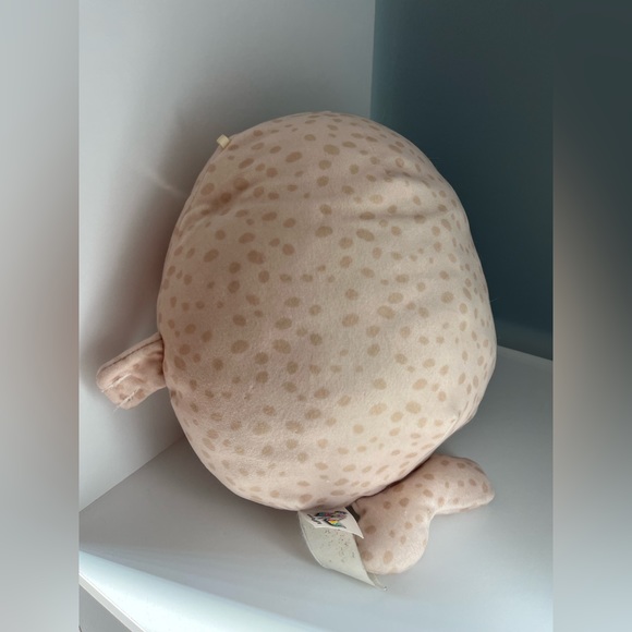 Lilou the Seal 8” Squishmallow - Picture 4 of 5